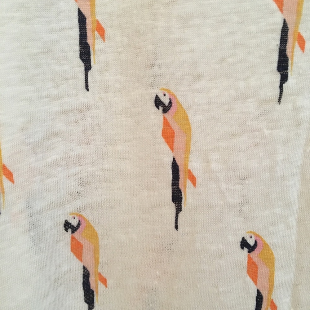 EUC Ann Taylor linen knit tank with parrot print - Picture 3 of 3